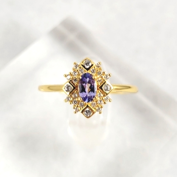 Antique Style 1/4ct Natural Tanzanite Ring - Picture 4 of 16